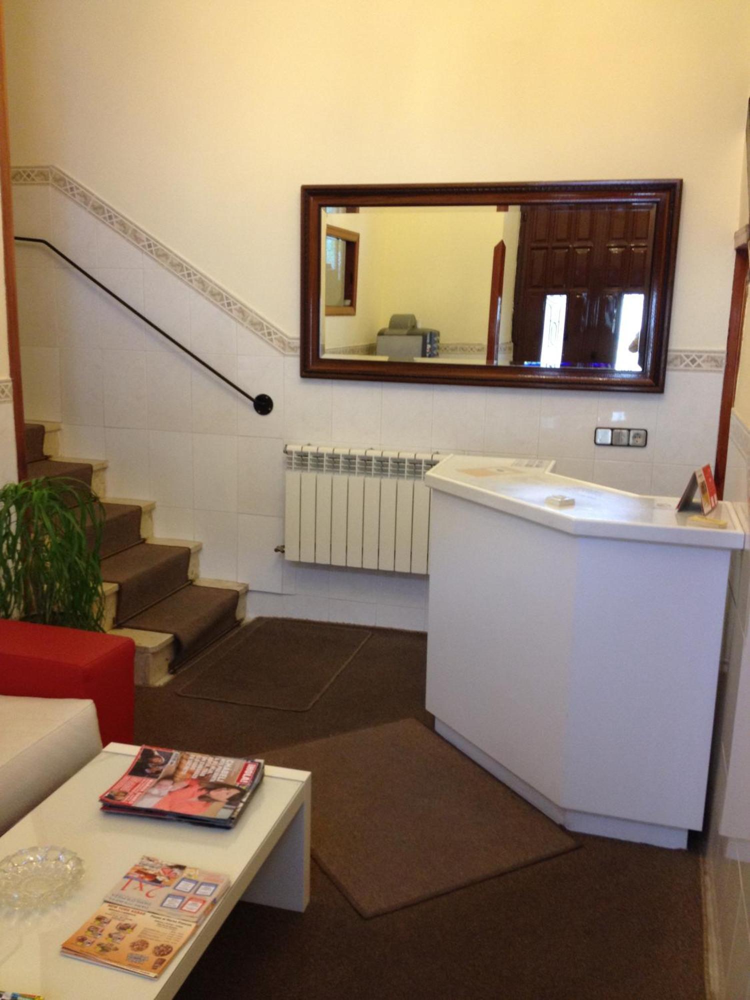 Hostal Cervantes Valdemoro Zewnętrze zdjęcie