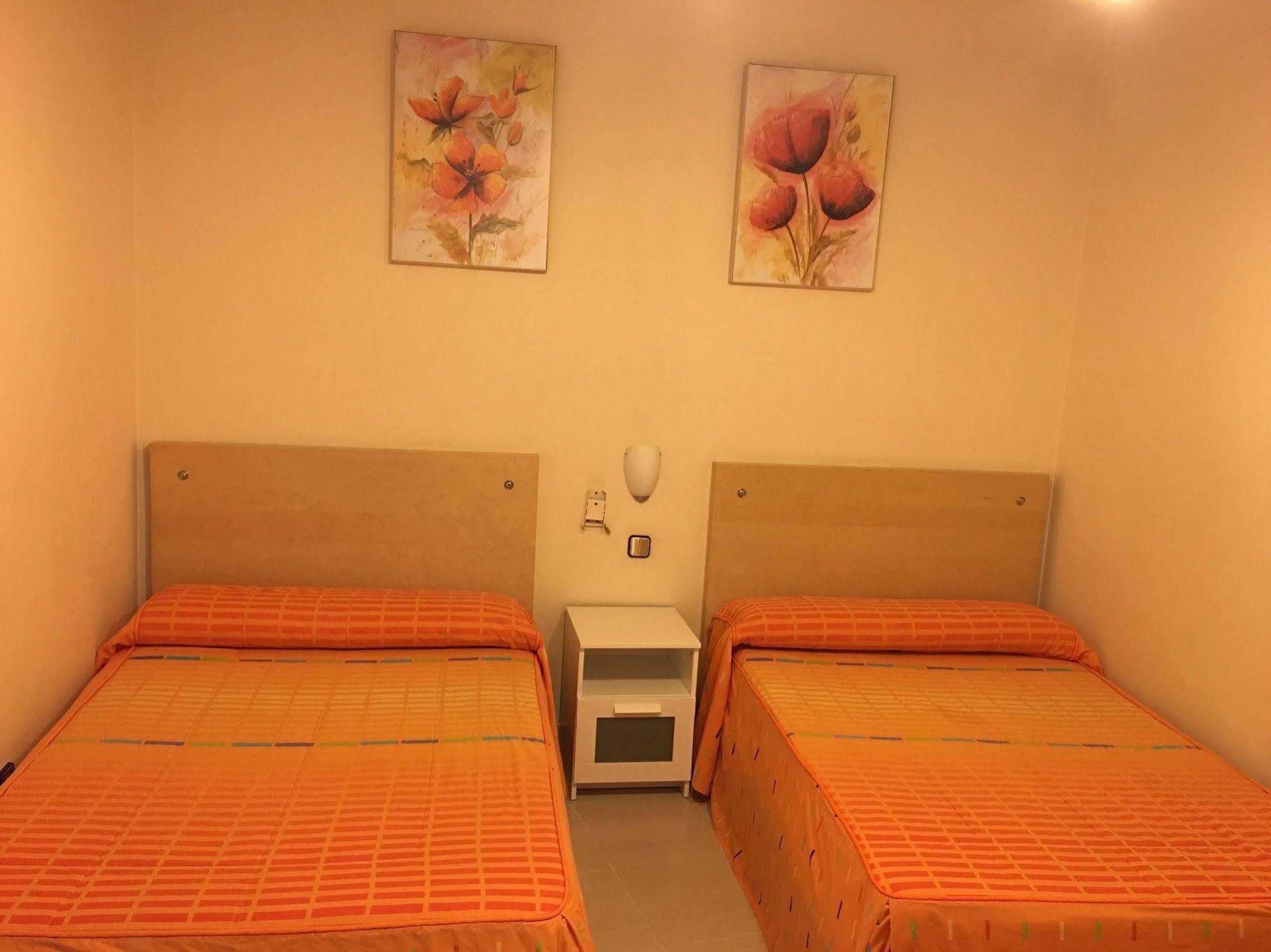 Hostal Cervantes Valdemoro Zewnętrze zdjęcie